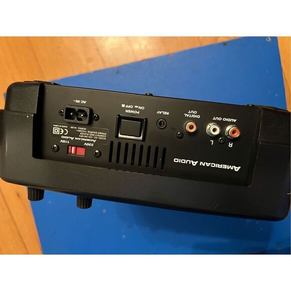 American Audio Professional CD player - Model CDI 300 /Good Condition Tested - Picture 7 of 9